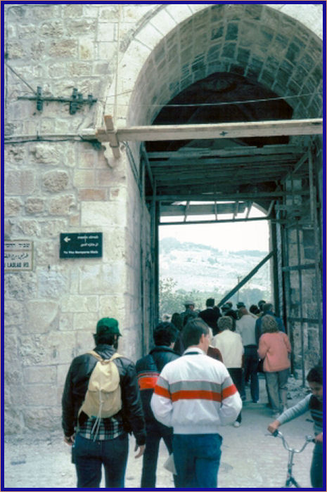 Heading out St. Stephens Gate